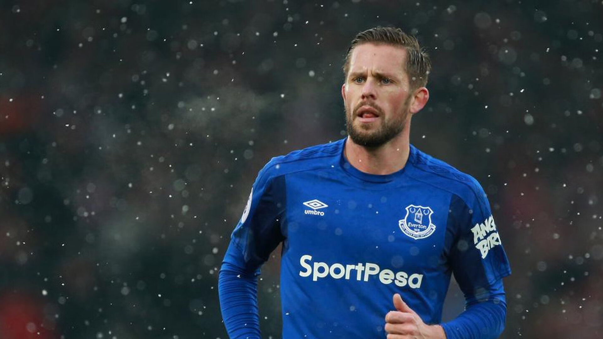 英超四强同夜翻车切尔西成最大赢家,切尔西英超联赛冠军