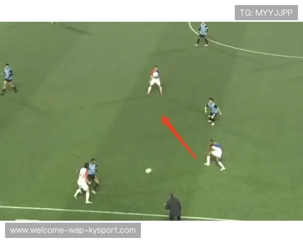 弗拉泰西中场抢断后带球高速推进：从瞬间断球到改变比赛节奏的艺术